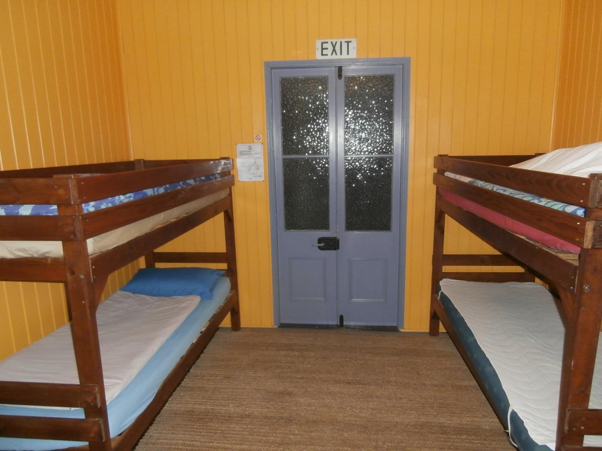 Mango Tourist Hostel Hervey Bay